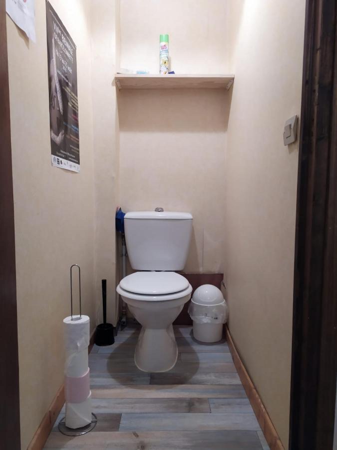 Chardon Bleu Appartement Chambre Cuisine Coin A Manger Sanitaires Salle D'Eau Barcelonnette Ngoại thất bức ảnh