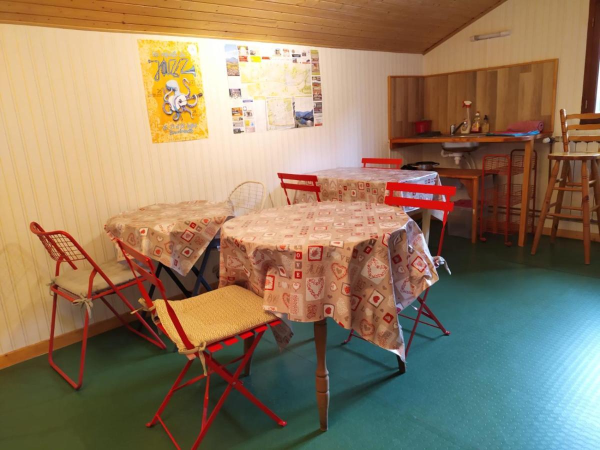 Chardon Bleu Appartement Chambre Cuisine Coin A Manger Sanitaires Salle D'Eau Barcelonnette Ngoại thất bức ảnh